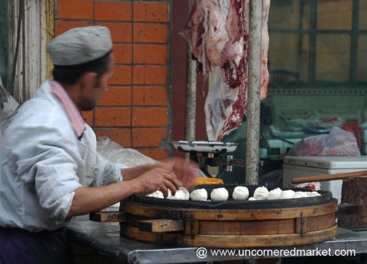 Xinjiang Food: Making Manti - Kashgar, China