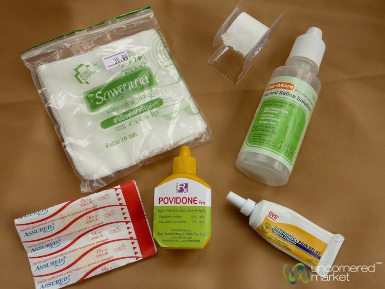 Medical Kit: For Scrapes, Cuts and Blisters
