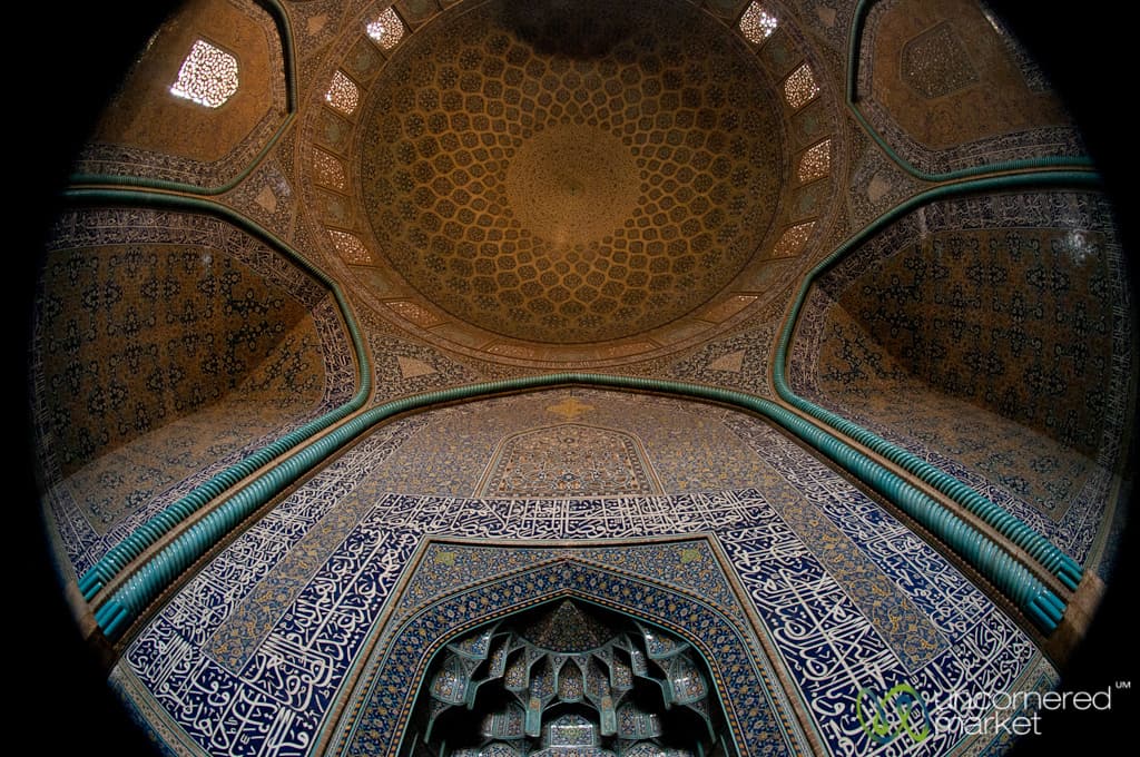 Sheikh Lotf Allah Mosque in Esfahan, Iran.
