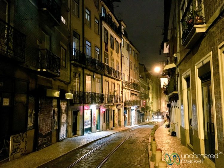 Things to do in Lisbon, walking streets at night