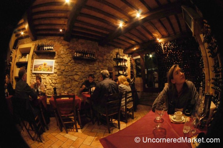 Tuscan food, eating in Montefollonico