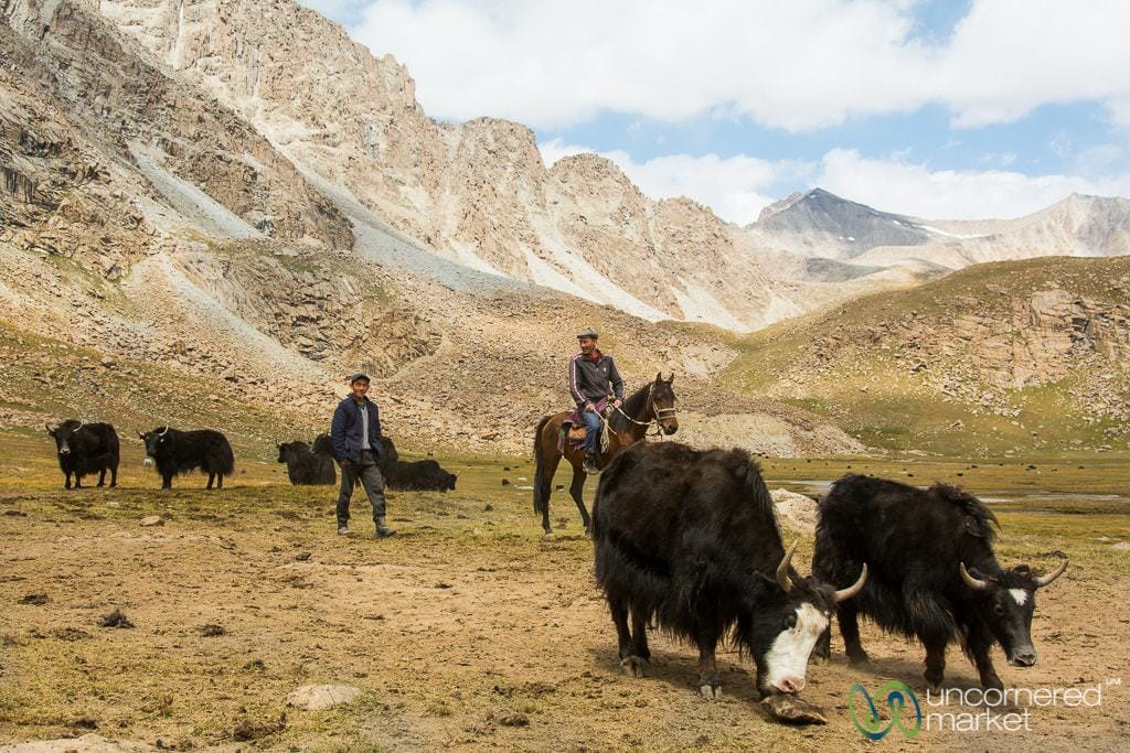 Trekking in the Alay Mountains, Kyrgyzstan - Koshkol Lakes Day trek