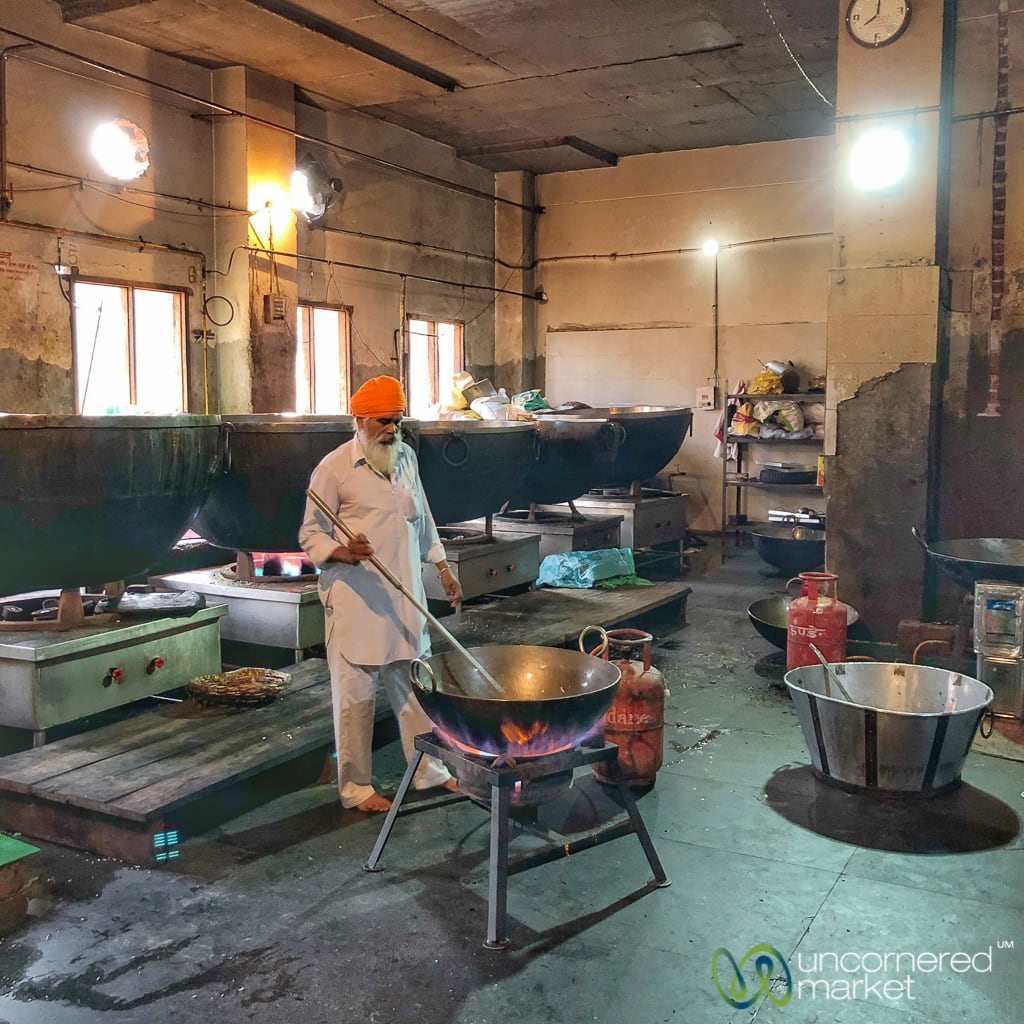 Northern India Travel Guide, Golden Temple Langar (Kitchen)