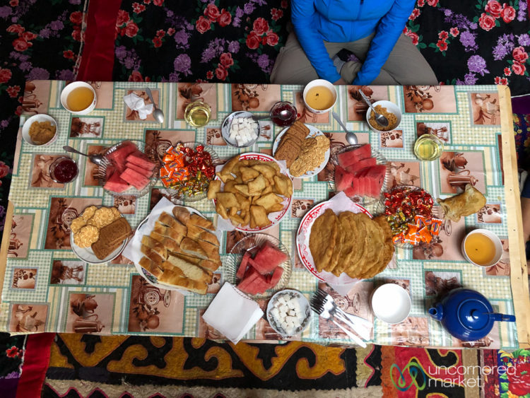 Alay Region Travel Guide - Eating in Yurts